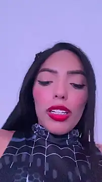 sylphiee  online show from 04-13-26, 05:24