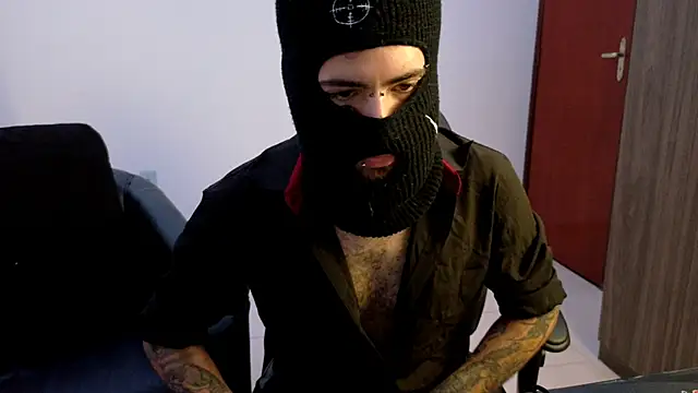 Snapshot of Joshlonn chatting on 03-12-26, 04:07 Joshlonn online show from 03-12-26, 04:07