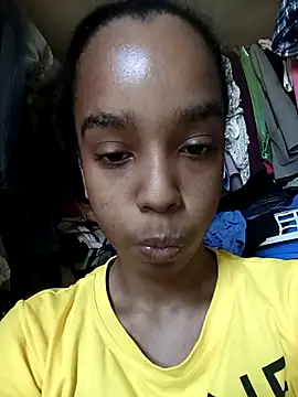 Snapshot of DowncastPet chatting on 03-12-26, 05:19 DowncastPet online show from 03-12-26, 05:19