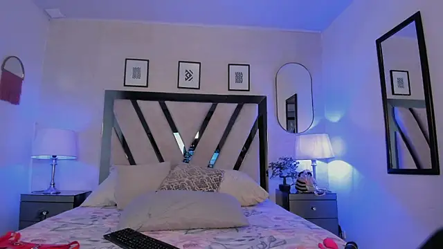 Violettaa Stone online show from 04-11-26, 03:33