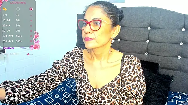 Snapshot of Antonella_Rizzo01 chatting on 05-27-26, 01:57 Antonella Rizzo01 online show from 05-27-26, 01:57