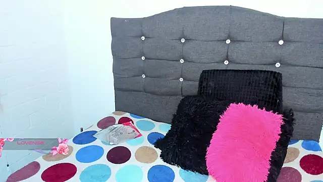 Snapshot of Antonella_Rizzo01 chatting on 07-05-26, 01:12 Antonella Rizzo01 online show from 07-05-26, 01:12