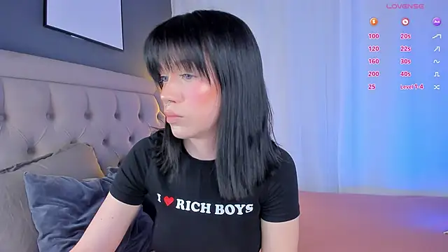 lisa sunny  online show from 05-11-26, 05:10