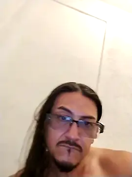 Snapshot of tupadrastromalo chatting on 03-13-26, 04:35 tupadrastromalo online show from 03-13-26, 04:35