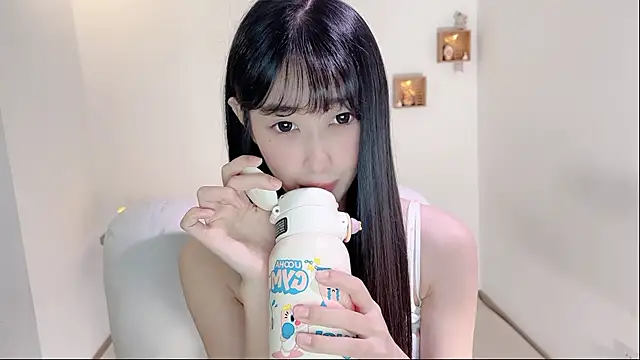 Snapshot of xiaooyee chatting on 07-07-26, 02:43 xiaooyee online show from 07-07-26, 02:43
