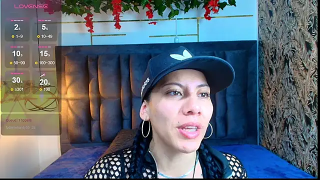 Snapshot of Abril_Fox__ chatting on 06-15-26, 08:22 Abril Fox online show from 06-15-26, 08:22