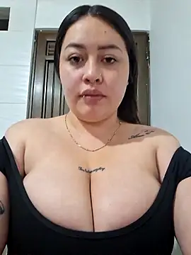 Snapshot of Stefanialove- chatting on 03-13-26, 02:56 Stefanialove- online show from 03-13-26, 02:56