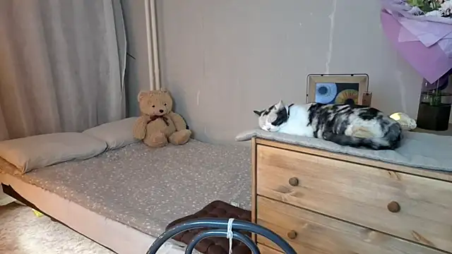 MiaTemptress online show from 04-22-26, 02:40