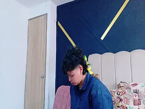 NikiEvanz online show from 05-25-26, 06:58