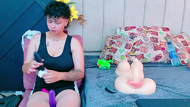 NikiEvanz online show from 05-26-26, 07:32