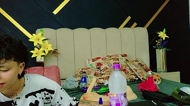 NikiEvanz online show from 05-27-26, 04:42