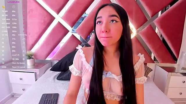 Zoe Evaanss  online show from 04-01-26, 07:44