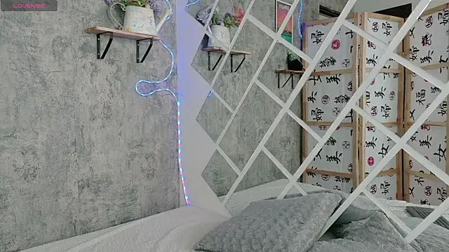 Sophia xoxo1 online show from 05-19-26, 04:35