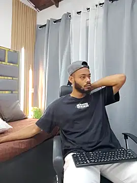 Oliver bigblack cock online show from 04-06-26, 06:20