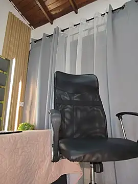Oliver bigblack cock online show from 05-25-26, 07:09