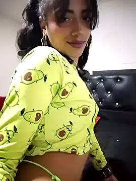 Snapshot of KattyBerryX chatting on 04-16-26, 12:11 KattyBerryX online show from 04-16-26, 12:11