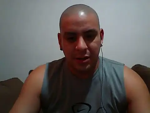 Snapshot of Matiasadventurexxx chatting on 03-19-26, 03:16 Matiasadventurexxx online show from 03-19-26, 03:16