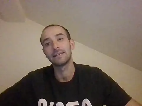 Snapshot of MessyBunco chatting on 03-13-26, 05:03 MessyBunco online show from 03-13-26, 05:03