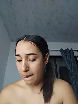 isabellaHill2 online show from 05-14-26, 05:03