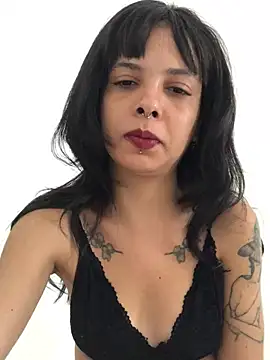 Snapshot of pinacarracci chatting on 06-25-26, 01:48 pinacarracci online show from 06-25-26, 01:48