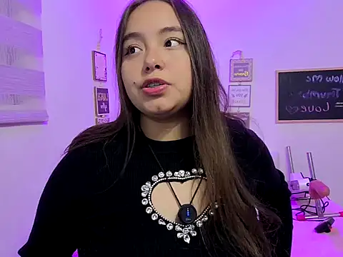 Snapshot of cherry_valeria chatting on 05-13-26, 05:27 cherry valeria online show from 05-13-26, 05:27