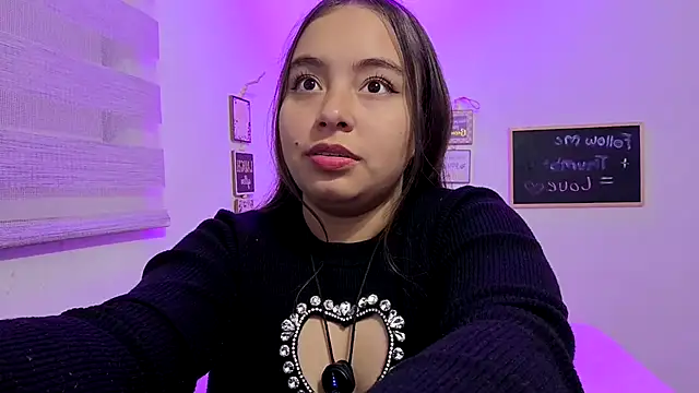 Snapshot of cherry_valeria chatting on 05-18-26, 05:24 cherry valeria online show from 05-18-26, 05:24