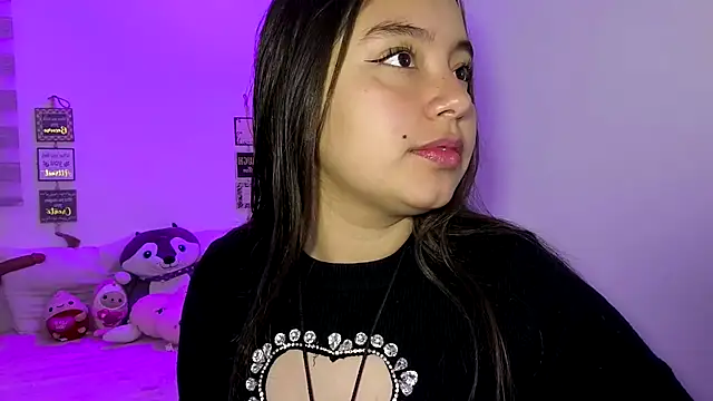 Snapshot of cherry_valeria chatting on 07-17-26, 03:46 cherry valeria online show from 07-17-26, 03:46