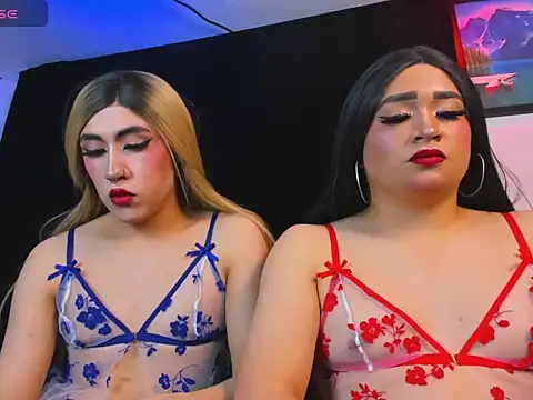 Snapshot of naughty_trans_dolls chatting on 06-11-26, 02:53 naughty trans dolls online show from 06-11-26, 02:53