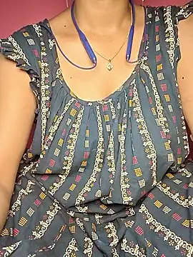 Snapshot of Mahira2 chatting on 06-12-26, 06:56 Mahira2 online show from 06-12-26, 06:56