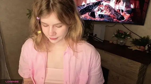 Snapshot of AureliaAngel chatting on 05-29-26, 12:08 AureliaAngel online show from 05-29-26, 12:08