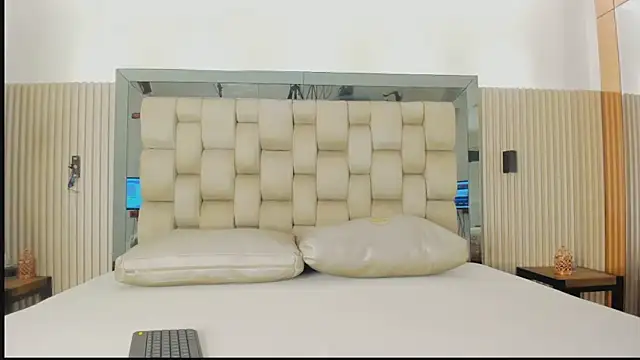 Snapshot of alika_brown_ chatting on 03-17-26, 03:33 alika brown online show from 03-17-26, 03:33