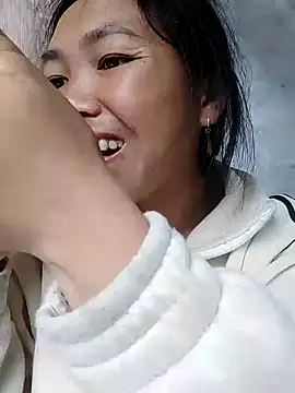Snapshot of chekoko chatting on 05-03-26, 12:38 chekoko online show from 05-03-26, 12:38
