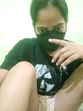 nidhiyadav00 online show from 05-02-26, 09:03