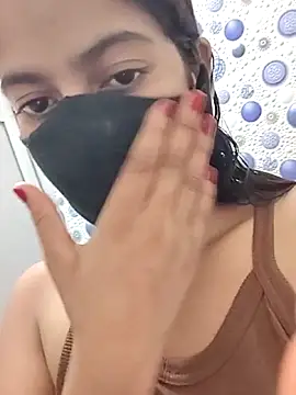 nidhiyadav00 online show from 05-13-26, 07:55
