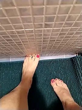 Snapshot of feetandcock85 chatting on 03-13-26, 08:15 feetandcock85 online show from 03-13-26, 08:15