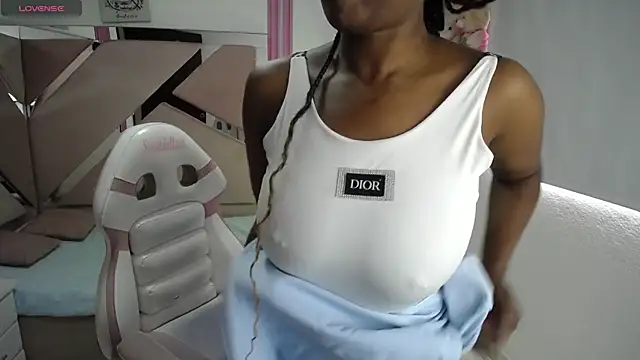 Ebony rizon online show from 04-21-26, 01:39