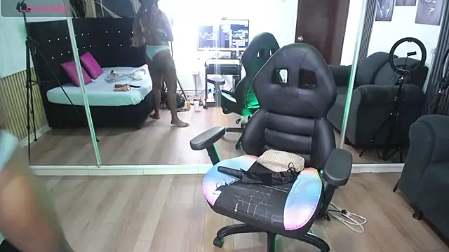 Ebony rizon online show from 04-22-26, 01:34