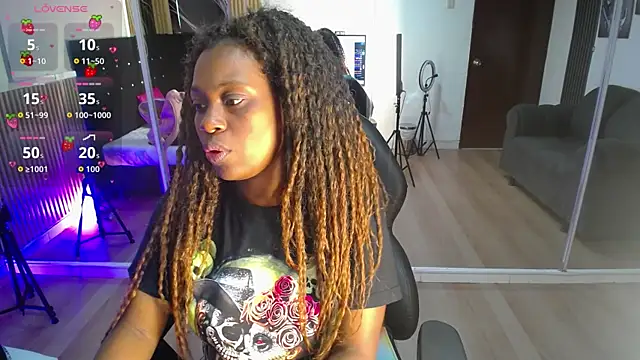 Snapshot of Ebony_rizon chatting on 06-11-26, 01:20 Ebony rizon online show from 06-11-26, 01:20