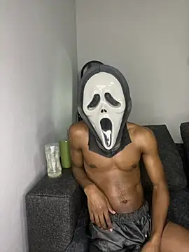 Snapshot of RoyaltyRox chatting on 03-16-26, 01:04 RoyaltyRox online show from 03-16-26, 01:04