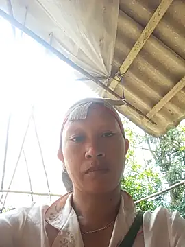 Heli pusy online show from 05-18-26, 05:57