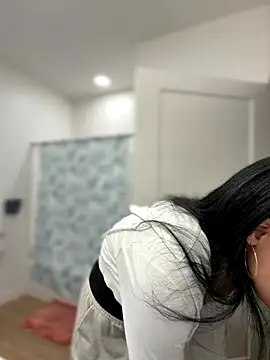 Snapshot of FerrariFrench chatting on 01-08-26, 02:25 FerrariFrench online show from 01-08-26, 02:25