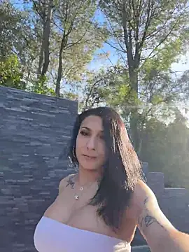 Snapshot of FerrariFrench chatting on 02-25-26, 12:09 FerrariFrench online show from 02-25-26, 12:09