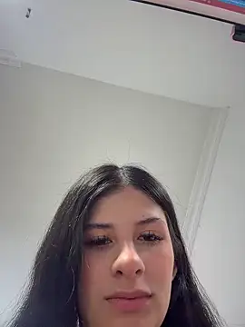 Snapshot of MiaCamille_ chatting on 04-12-26, 06:57 MiaCamille online show from 04-12-26, 06:57