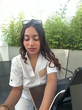 Snapshot of MiaCamille_ chatting on 04-16-26, 09:39 MiaCamille online show from 04-16-26, 09:39