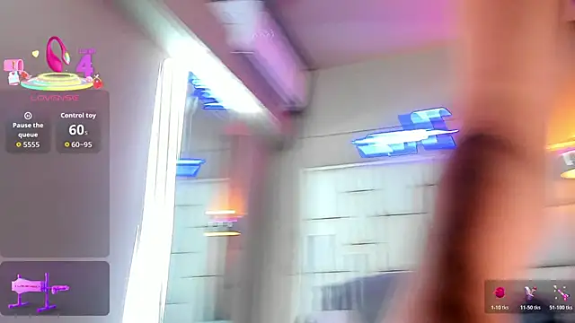 Snapshot of MiaCamille_ chatting on 04-21-26, 07:28 MiaCamille online show from 04-21-26, 07:28