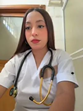 Snapshot of MiaCamille_ chatting on 05-15-26, 06:48 MiaCamille online show from 05-15-26, 06:48