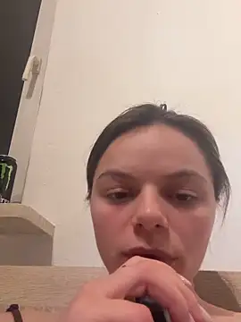 Snapshot of INNAKis chatting on 03-13-26, 07:53 INNAKis online show from 03-13-26, 07:53