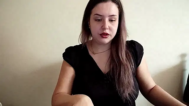 LolaSeduce online show from 04-15-26, 08:21