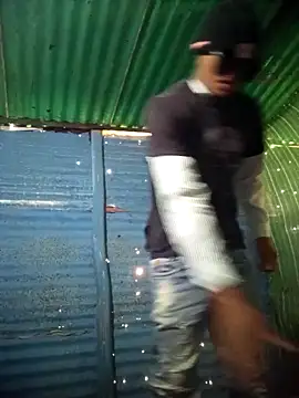 Snapshot of spittingpig1 chatting on 03-16-26, 01:37 spittingpig1 online show from 03-16-26, 01:37