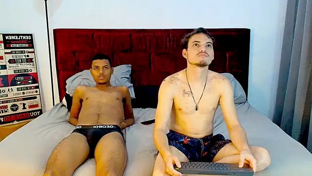 Snapshot of The_Penthouse_boys chatting on 05-08-26, 08:25 The Penthouse boys online show from 05-08-26, 08:25